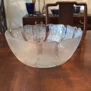 12" Arcoroc Fleur Jumbo Large Salad Punch Bowl